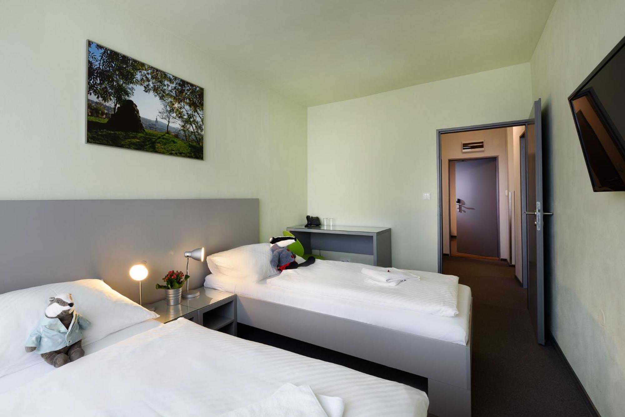 Hotel Atom Třebíč Esterno foto